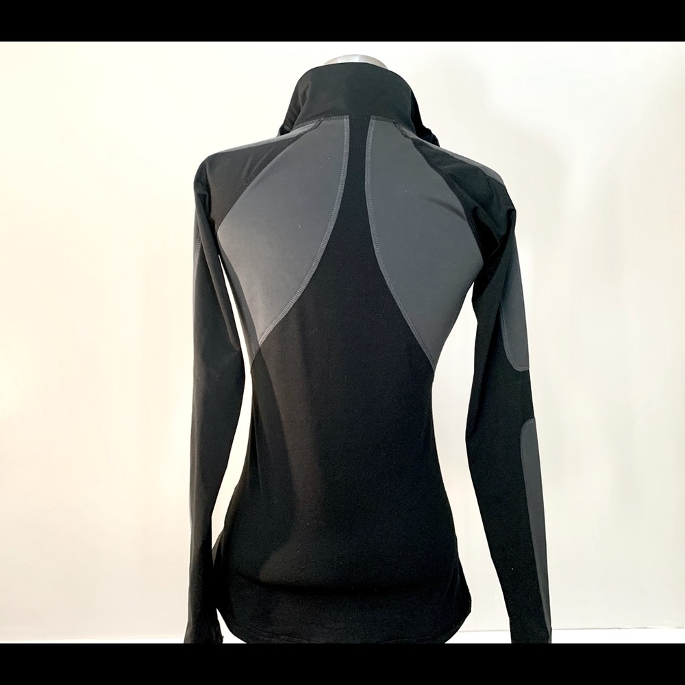 NIKE - Active Top - Picture 3 of 3